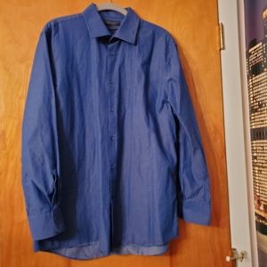 Bloomingdale's new men's blue & ecru button down size 16.5" 32/33